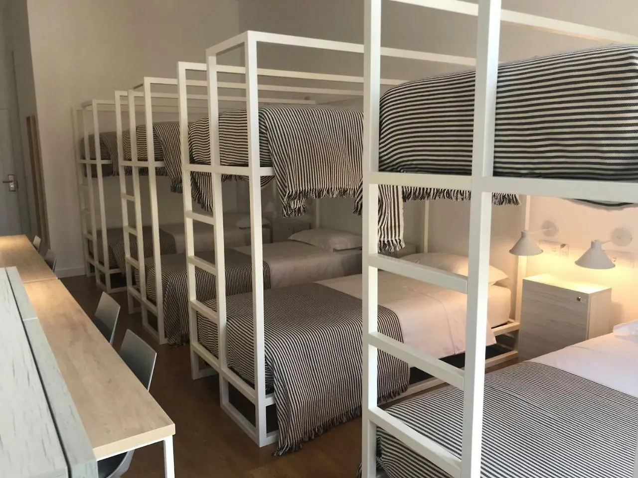 Hostel Alameda Exclusive House 파로 포르투갈